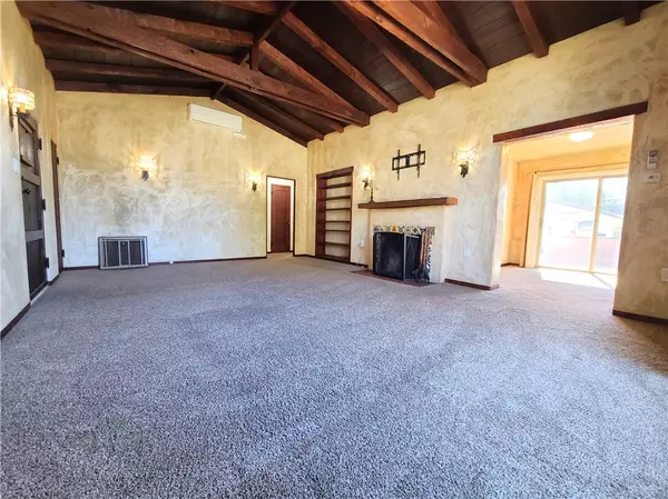 Redlands, CA 92374,902 College AVE