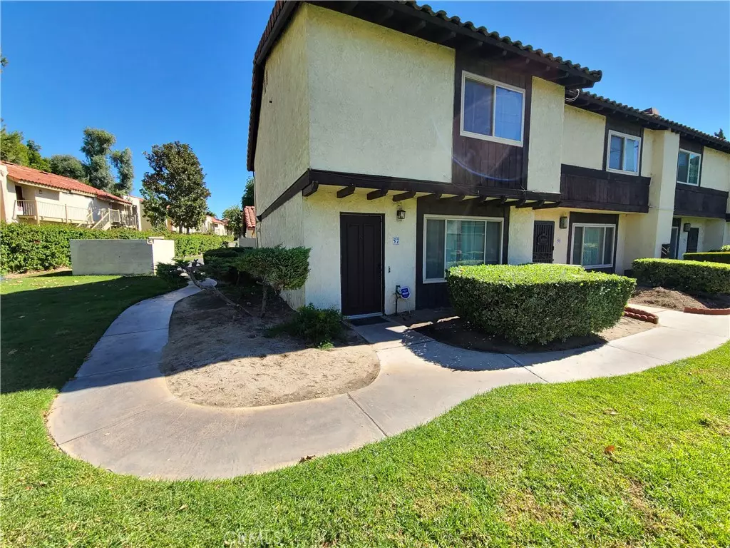 Colton, CA 92324,1077 S Santo Antonio DR #57