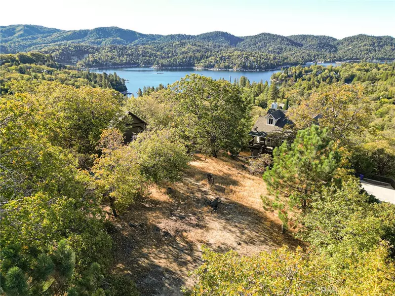 28731 Bryce Dr, Lake Arrowhead, CA 92352