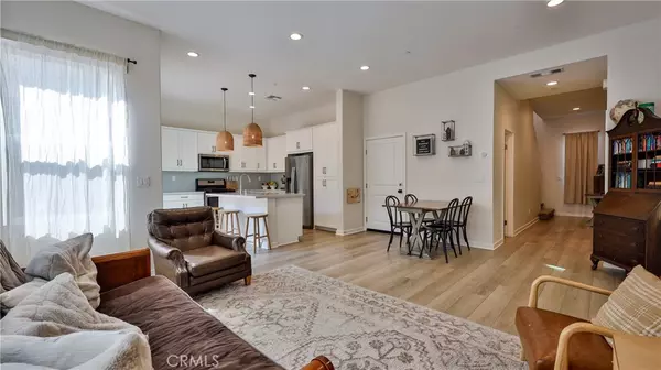 Corona, CA 92883,4173 Horvath ST #105