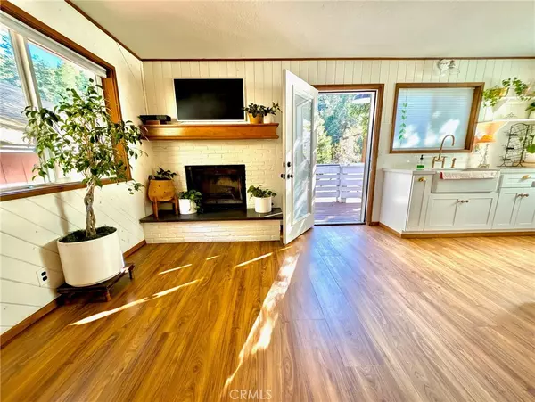 Lake Arrowhead, CA 92352,832 Community