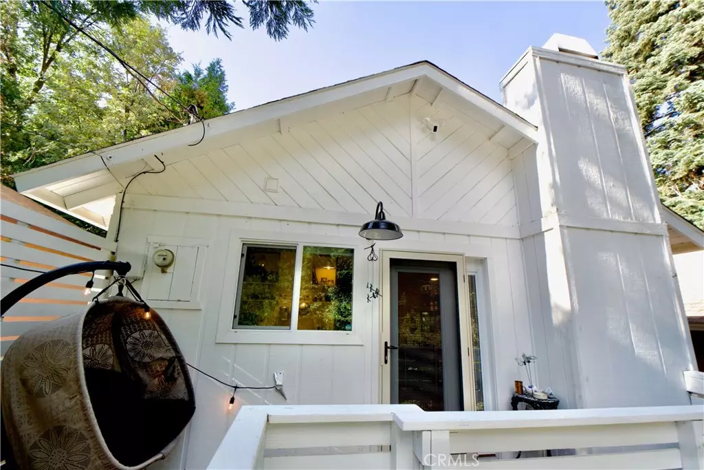 Lake Arrowhead, CA 92352,832 Community