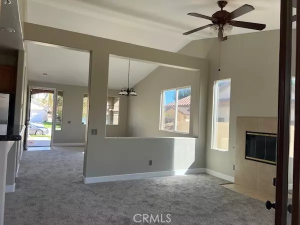 Banning, CA 92220,581 Dorothy Anna