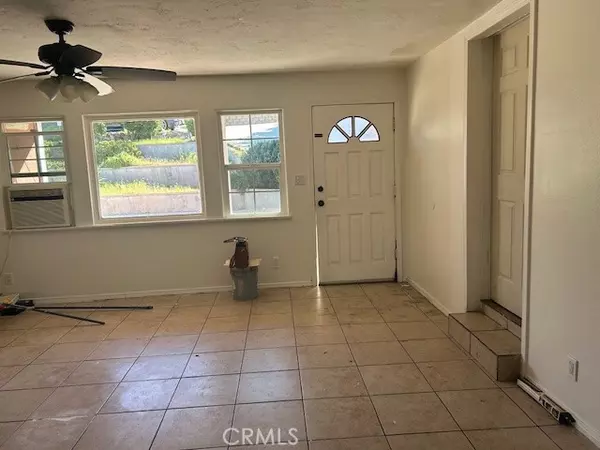 Riverside, CA 92509,3483 Skylane DR