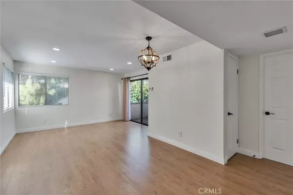 Riverside, CA 92507,1329 Massachusetts AVE #202