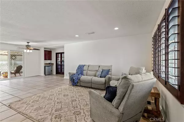 Palm Desert, CA 92211,42585 Iowa ST