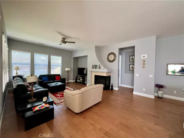 Corona, CA 92883,24005 Boulder Oaks