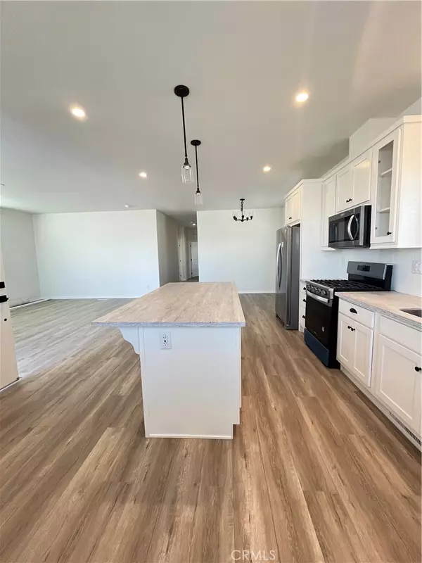 Corona, CA 92881,1550 Rimpau AVE #42