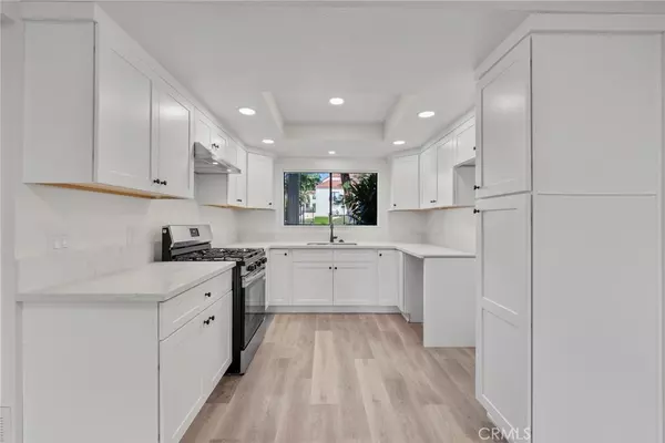 Santa Ana, CA 92701,711 W 1st