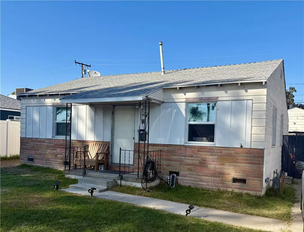 Carson, CA 90810,2539 E 219th PL