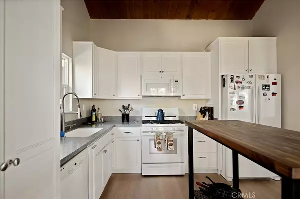 Running Springs, CA 92382,30556 Live Oak