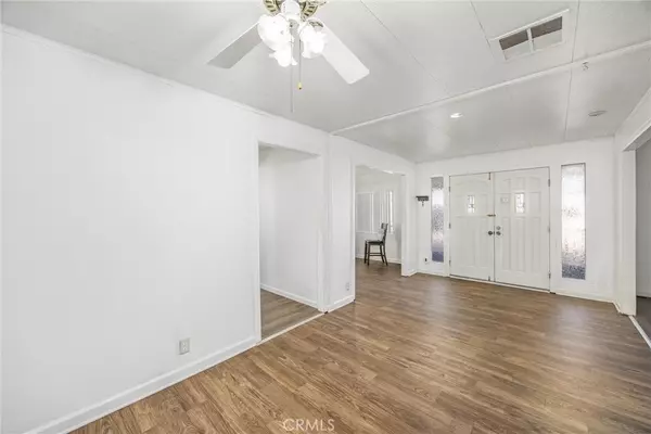 Redlands, CA 92374,626 N Dearborn Street #56