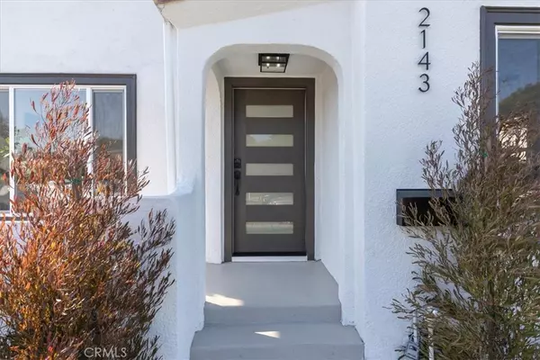 Los Angeles, CA 90016,2143 S Redondo BLVD