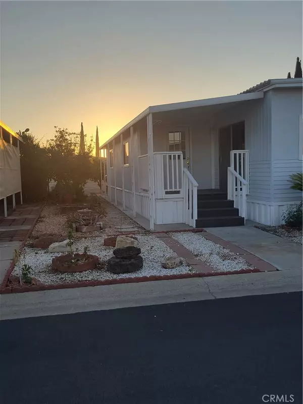 Riverside, CA 92503,3700 BUCHANAN #72