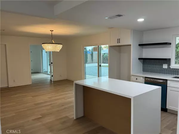 Upland, CA 91786,1427 N San Antonio