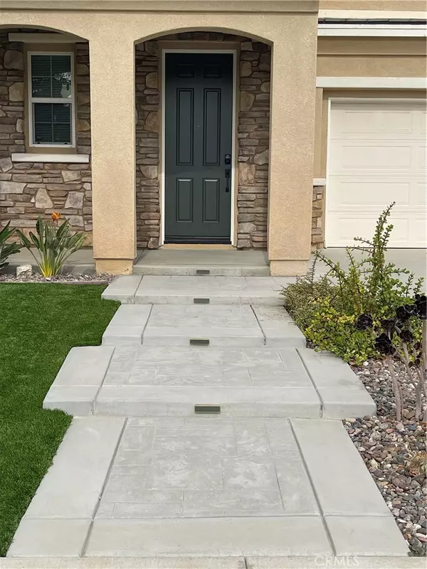 Lake Elsinore, CA 92532,34302 Blossoms