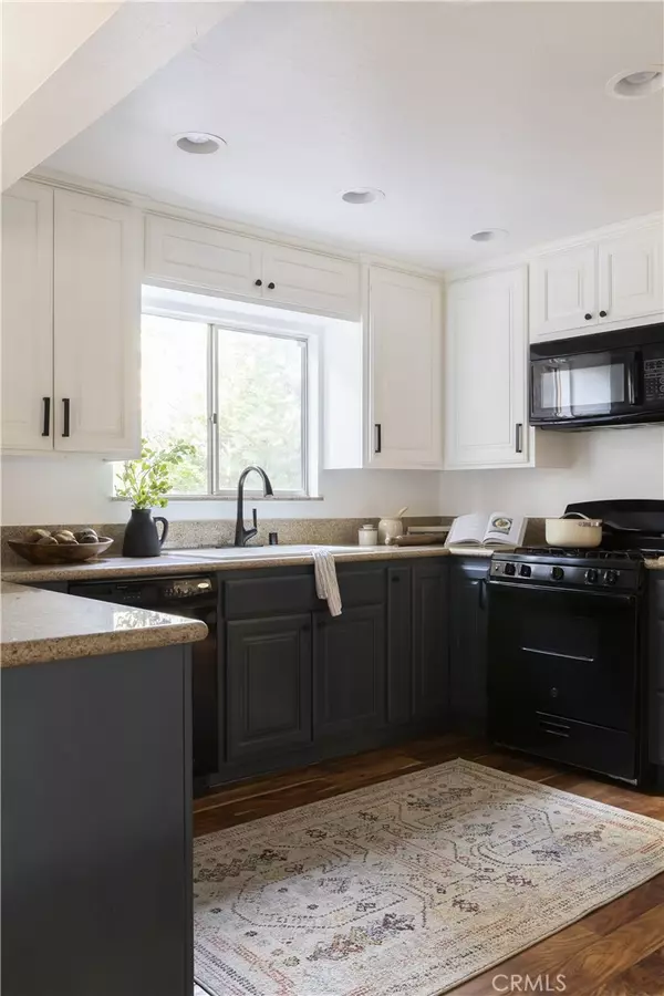 Lake Arrowhead, CA 92352,416 Klamath DR