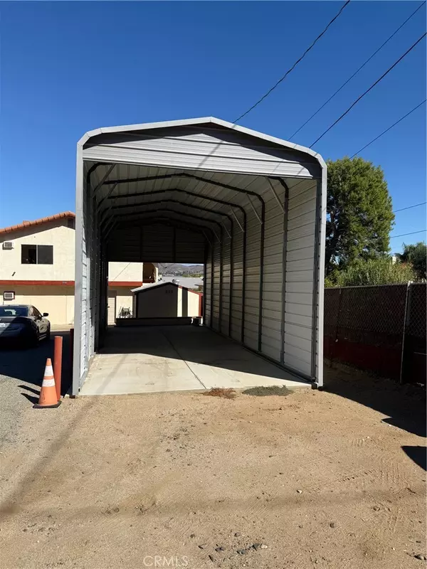 Lake Elsinore, CA 92530,17162 Grand