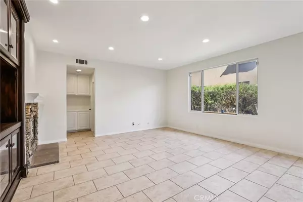 Anaheim, CA 92804,612 S Halliday