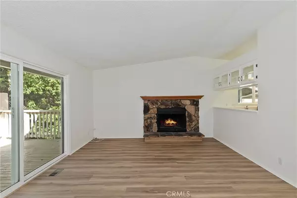 Lake Arrowhead, CA 92352,142 Rockledge LN