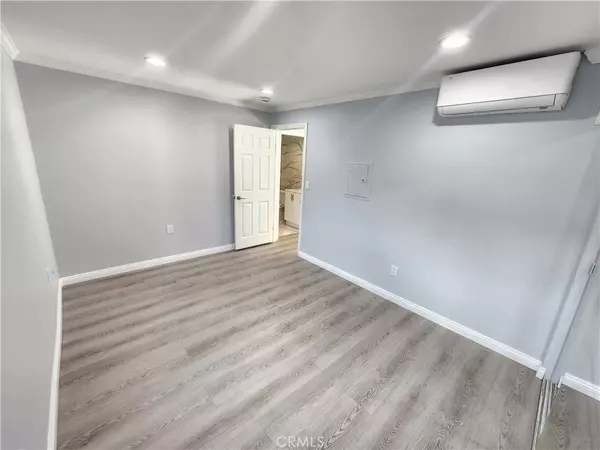 Woodland Hills, CA 91364,21217 De La Guerra ##A