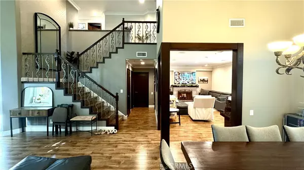 Anaheim, CA 92804,2512 W Halfmoon