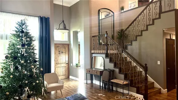 Anaheim, CA 92804,2512 W Halfmoon