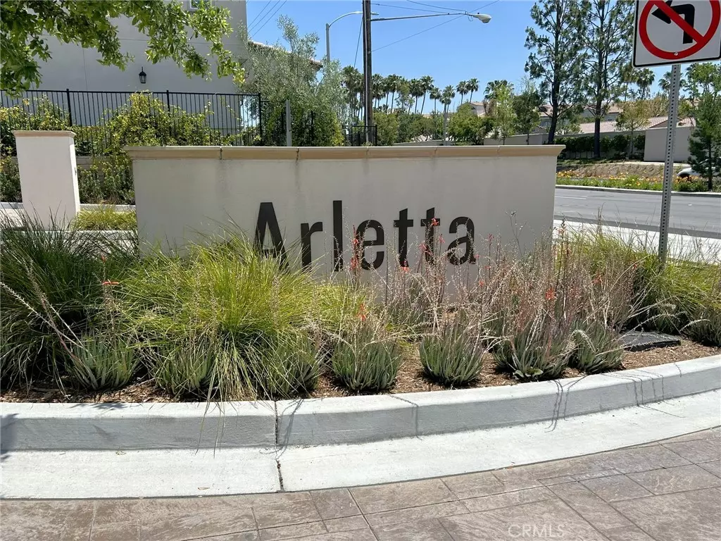 Fullerton, CA 92835,880 Arletta