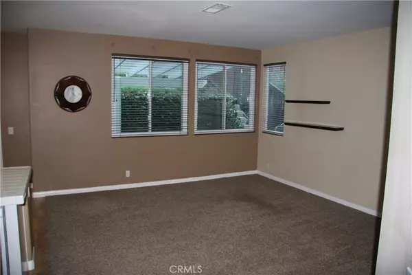 Corona, CA 92883,9147 Plume Grass