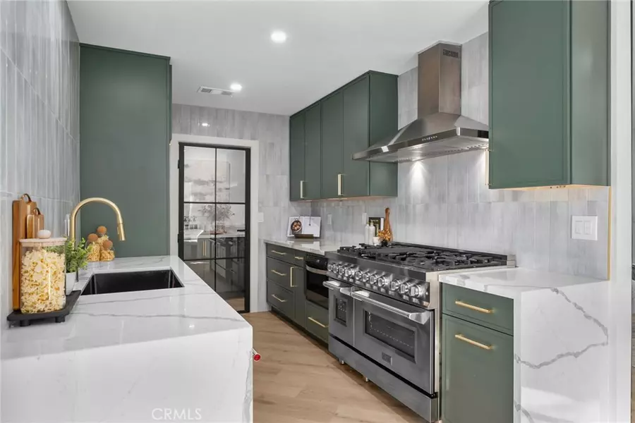 17381 Meer, Huntington Beach, CA 92647