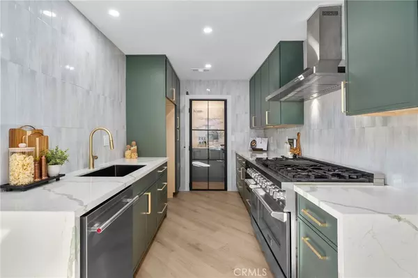 Huntington Beach, CA 92647,17381 Meer