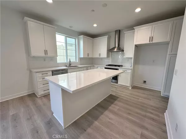 Santa Paula, CA 93060,1855 Jojoba DR