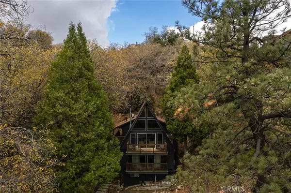 Lake Arrowhead, CA 92352,27582 North Bay