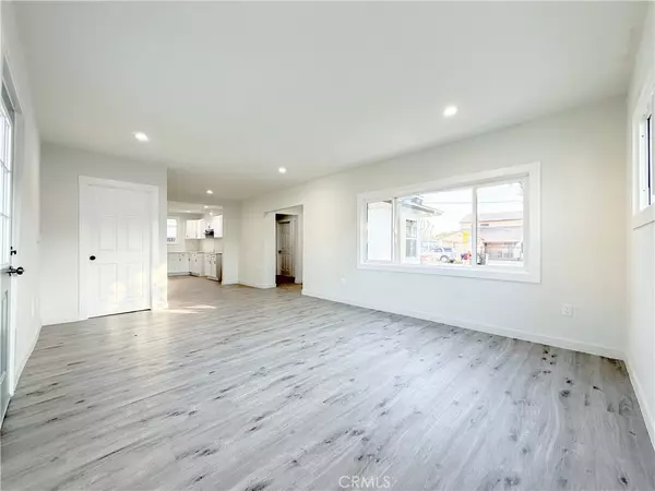 Compton, CA 90221,1101 E Tucker