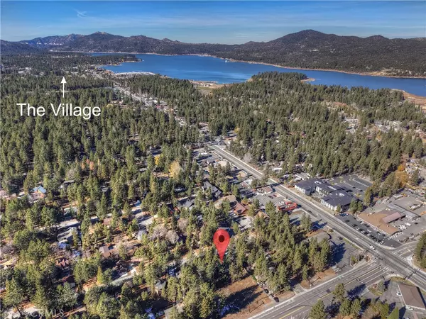 Big Bear Lake, CA 92315,565 Golden West