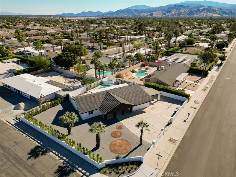 2480 N Aurora DR, Palm Springs, CA 92262