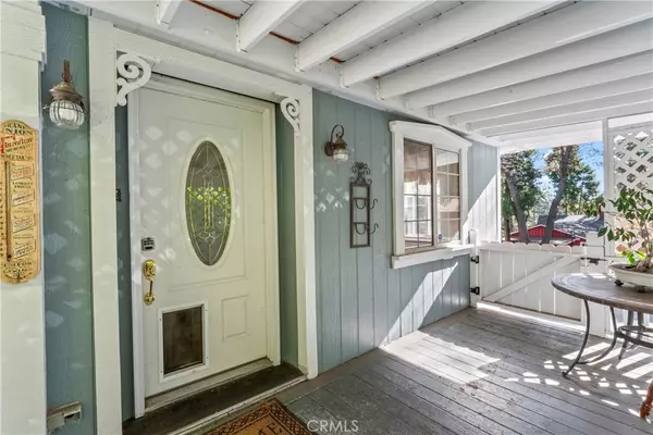 Running Springs, CA 92382,2113 Spring Oak