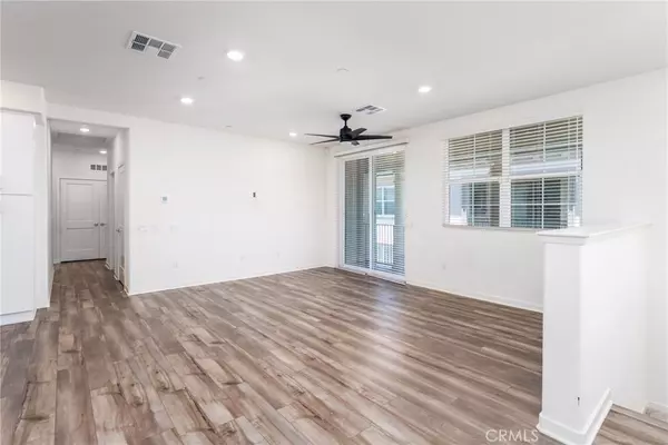 Chino, CA 91708,8276 Traveller