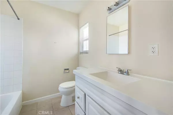 San Bernardino, CA 92405,529 W 25th ST W