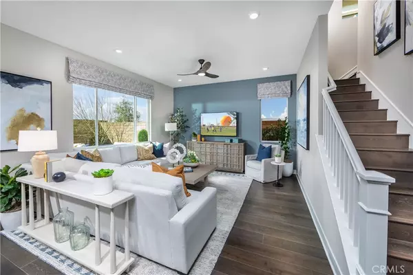 Irvine, CA 92618,186 Carmine