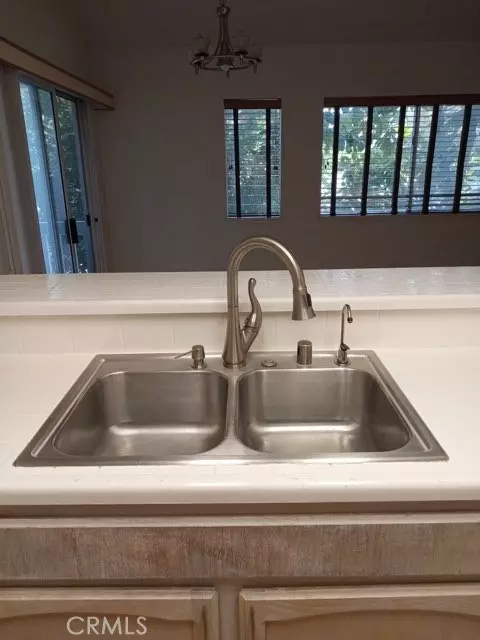 Norwalk, CA 90650,12958 Sycamore Village DR