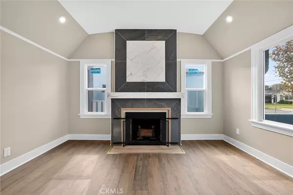 Compton, CA 90221,208 S Burris AVE