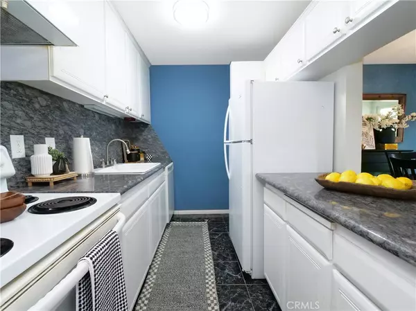 Redondo Beach, CA 90277,635 S Prospect AVE #103