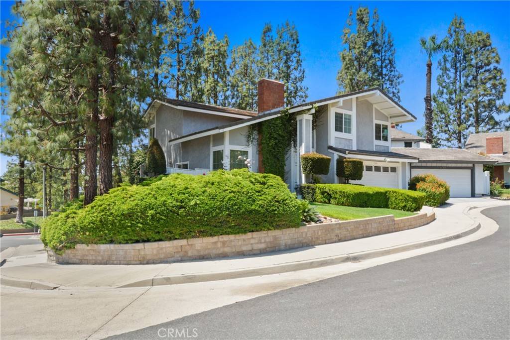 Placentia, CA 92870,1943 Horseshoe CIR