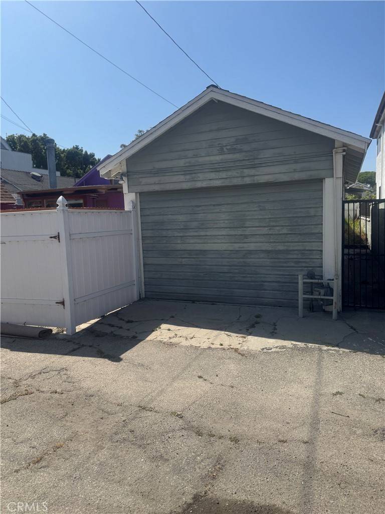 Santa Monica, CA 90405,652 Navy ST