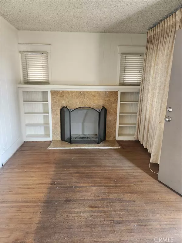 Los Angeles, CA 90003,437 W 81st ST