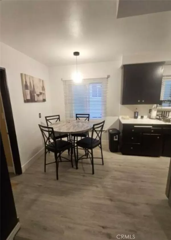 Inglewood, CA 90301,721 Larch ST #11