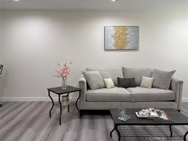 Compton, CA 90220,810 W Compton Blvd #9