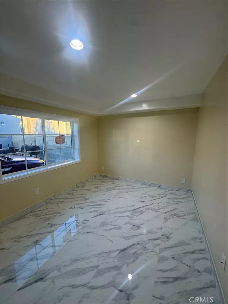 Inglewood, CA 90303,3528 W 109th ST #1/2