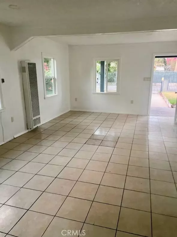 Inglewood, CA 90303,3906 W 109th ST